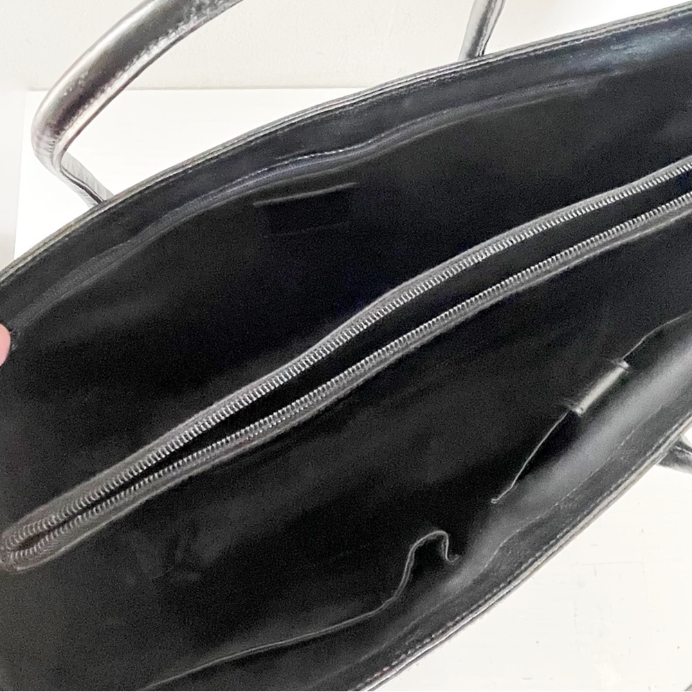 Givenchy black distressed finish leather vintage large tote bag - Picture 12 of 16